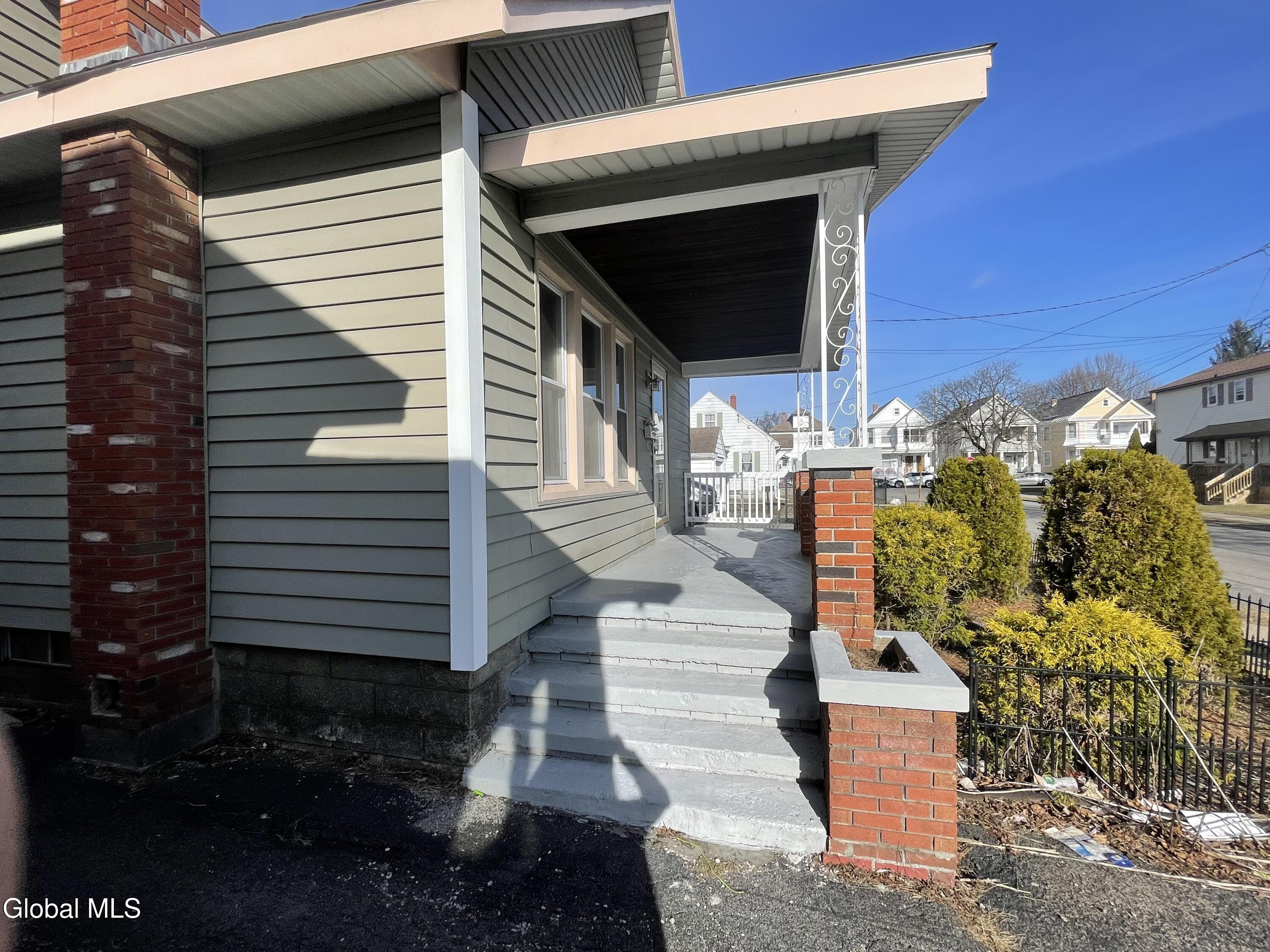 1328 Dewitt Street Schenectady, NY 12303 - Photo 2 of 50 IMG_0441