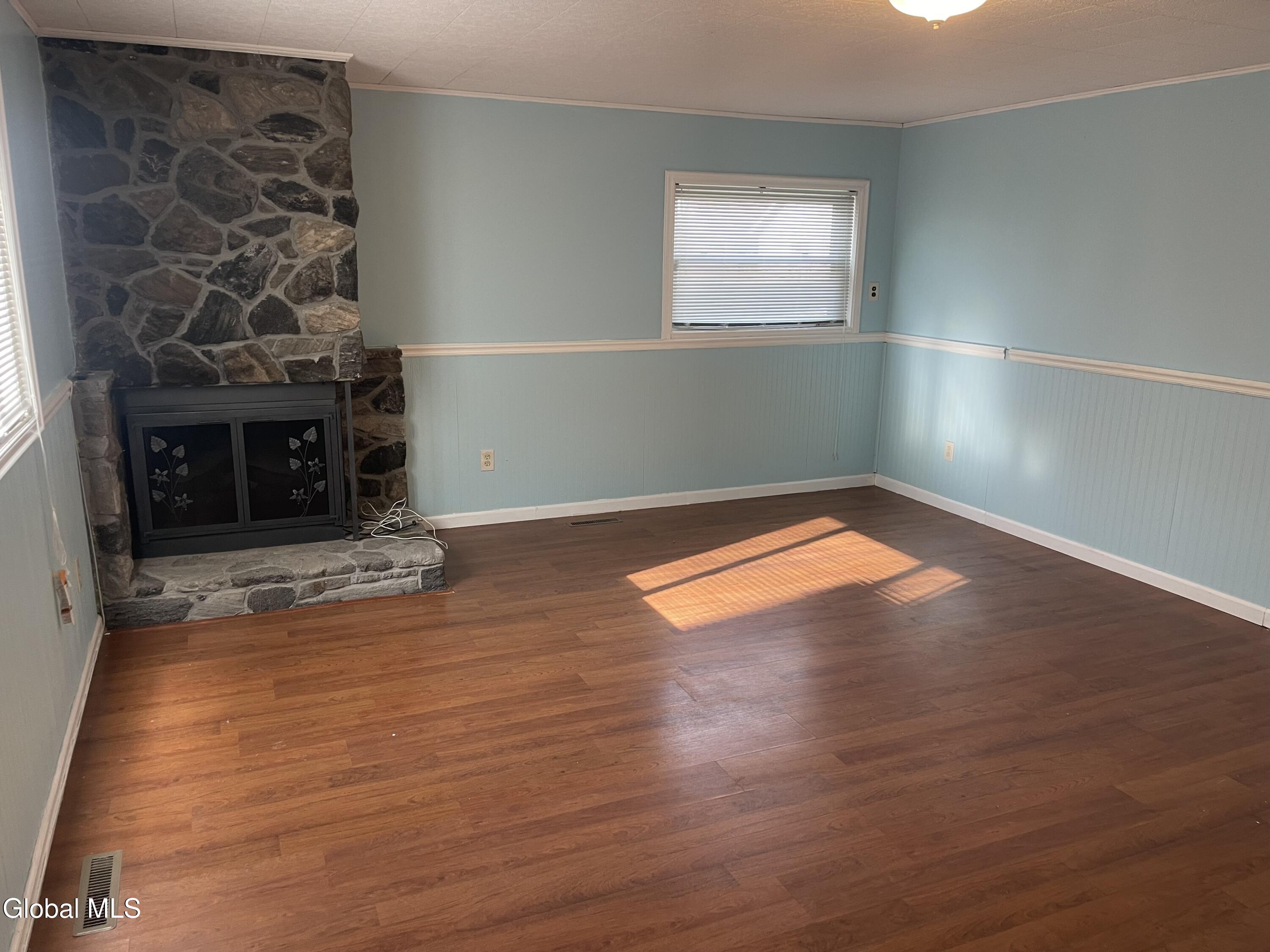 1328 Dewitt Street Schenectady, NY 12303 - Photo 6 of 50 IMG_0445