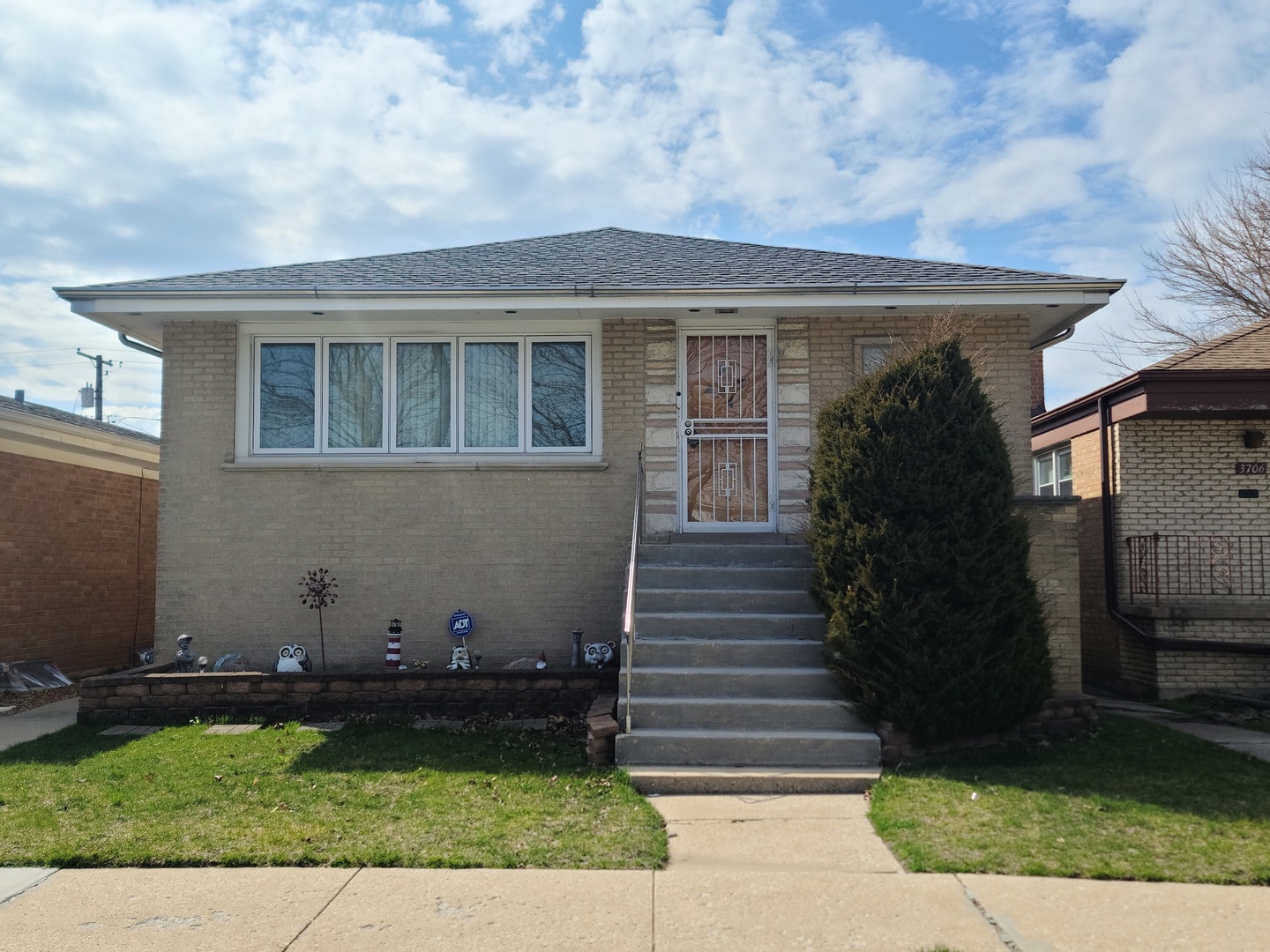 3712 South 61st Ct