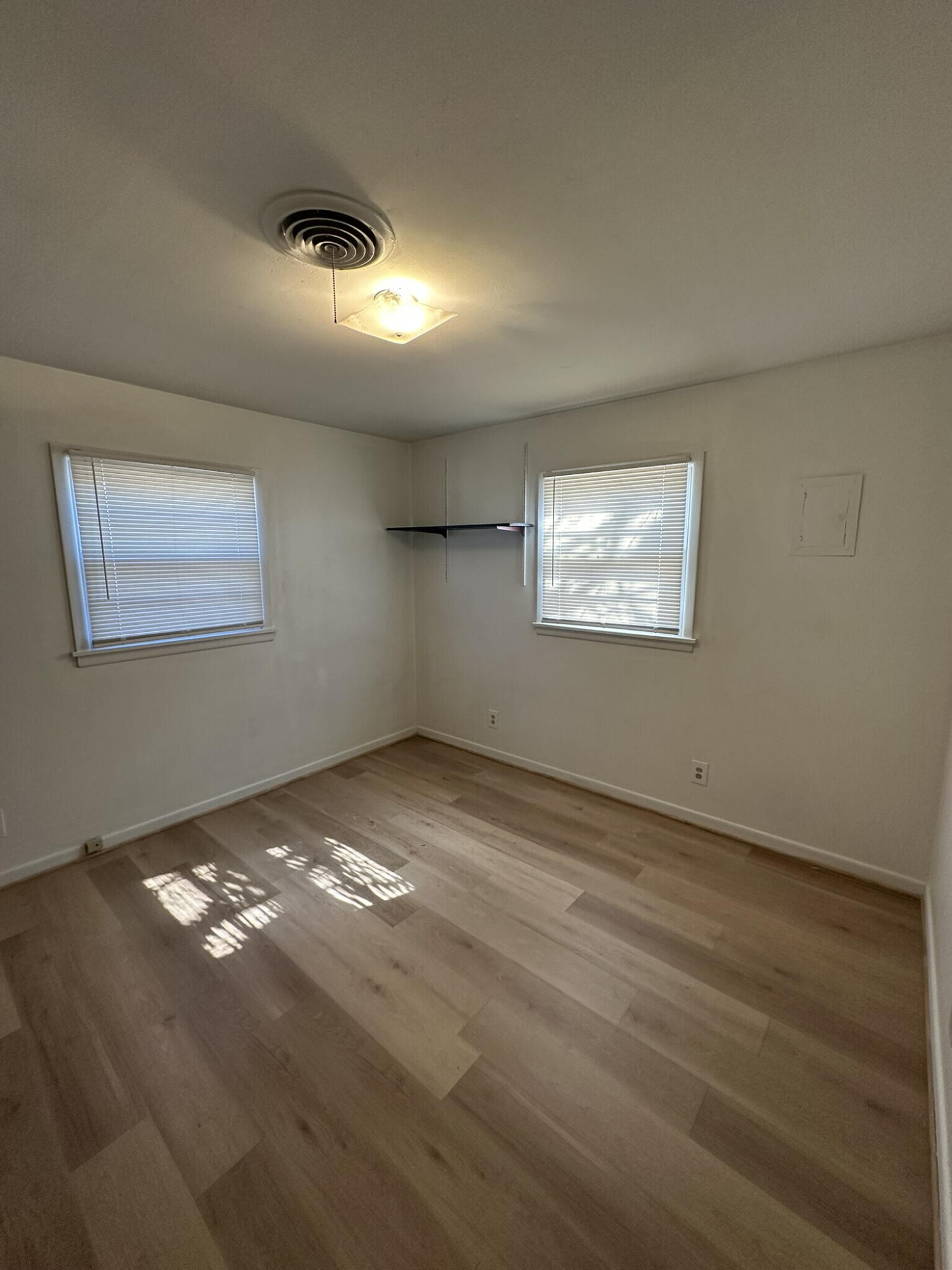1333 62nd Street Lubbock, TX 79412 - Photo 6 of 9 6