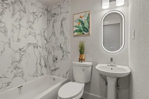 $769,500 | 10427 Carry Back Place, Dallas, TX 75229