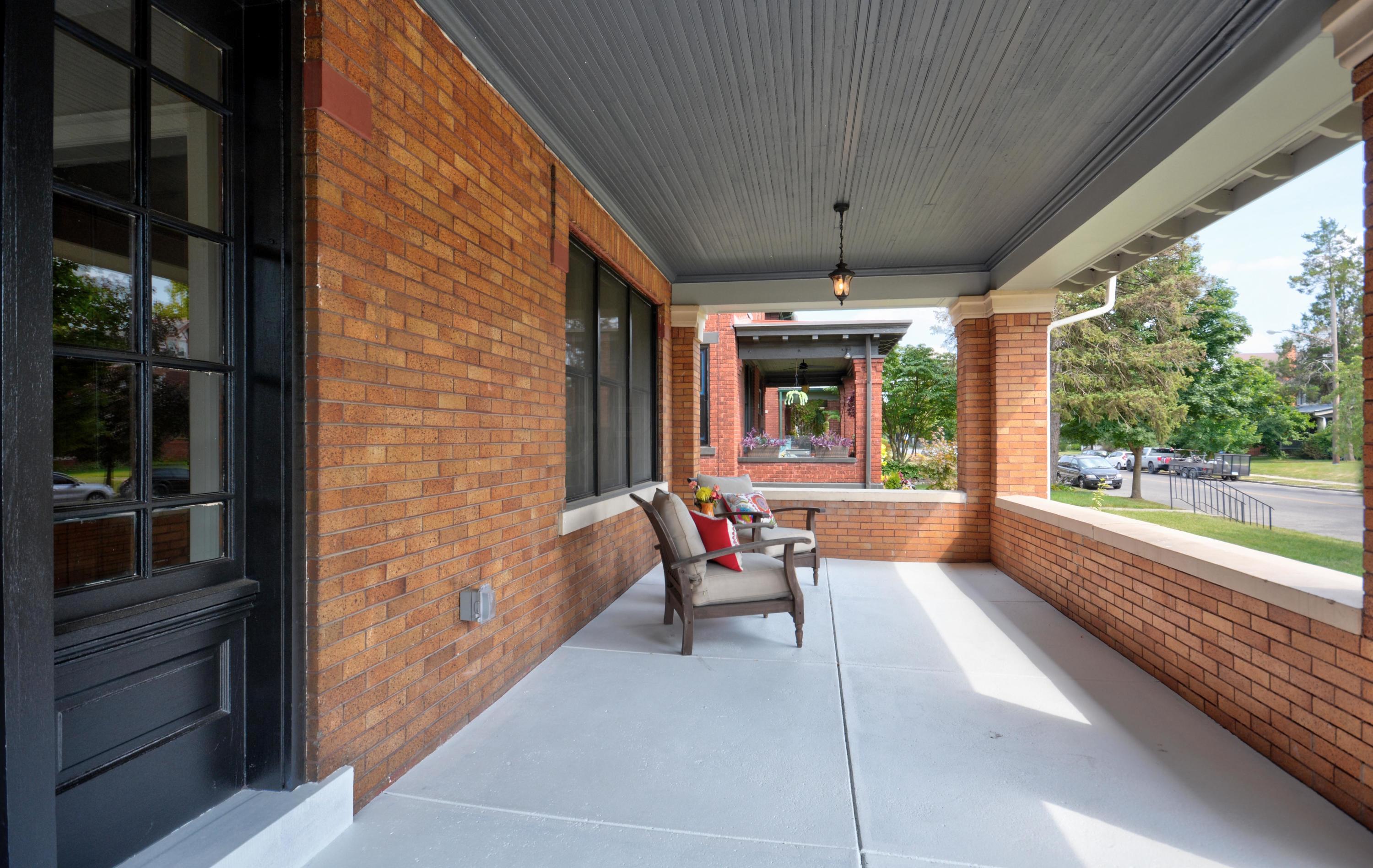 1822 Bryden Road Columbus, OH 43205 - Photo 4 of 30