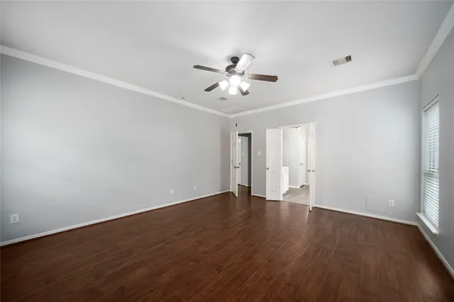 $3,400 | 312 Falcon Lake Drive, Friendswood, TX 77546