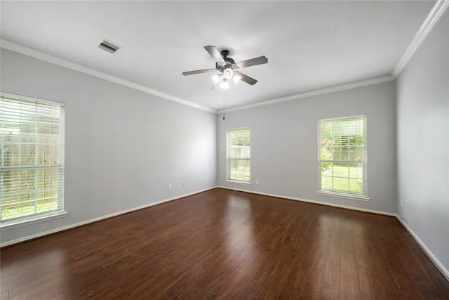 $3,400 | 312 Falcon Lake Drive, Friendswood, TX 77546