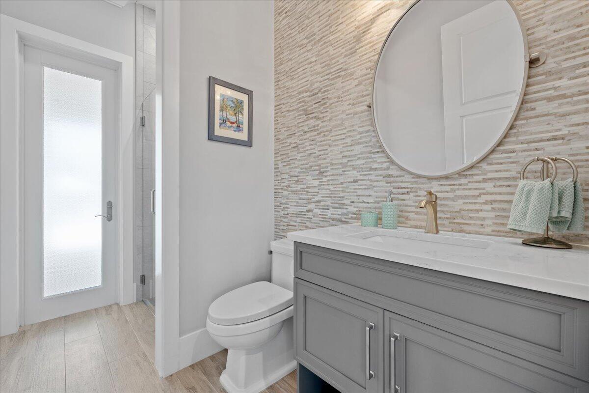 205 Body Court Jupiter, FL 33477 - Photo 34 of 75 Cabana Bathroom