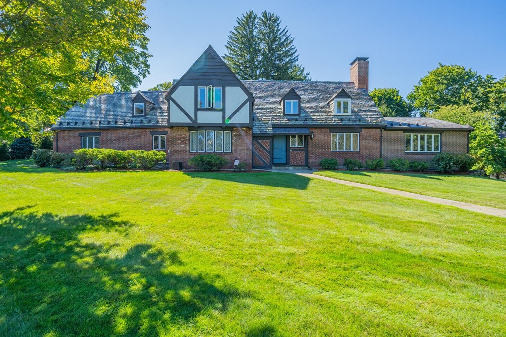 39 Meriam Street Lexington, MA 02420 - Photo 1 of 42 Gallery Image 1