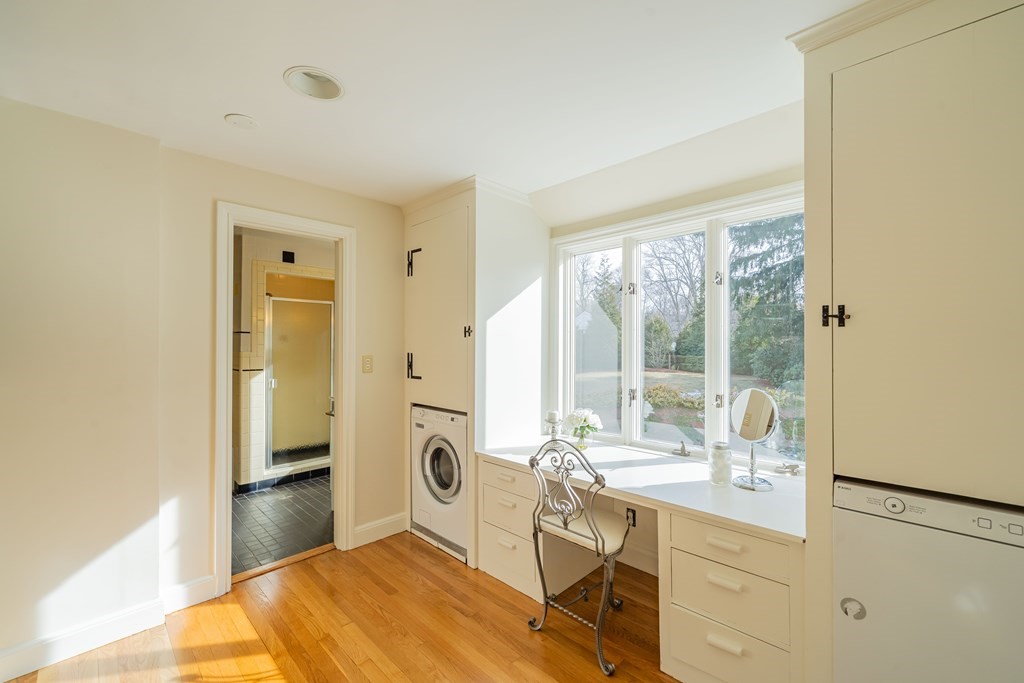 39 Meriam Street Lexington, MA 02420 - Photo 29 of 42 Gallery Image 29
