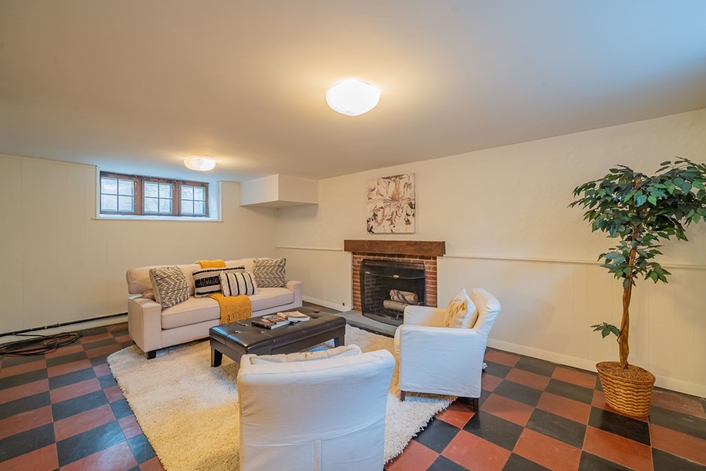 39 Meriam Street Lexington, MA 02420 - Photo 36 of 42 Gallery Image 36