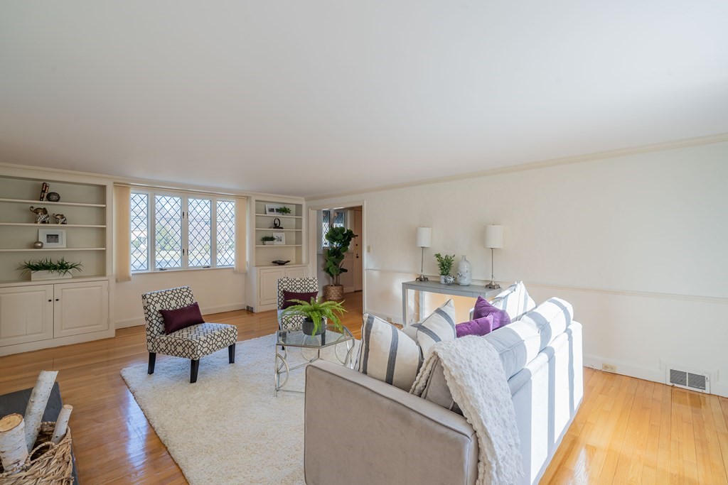 39 Meriam Street Lexington, MA 02420 - Photo 6 of 42 Gallery Image 6