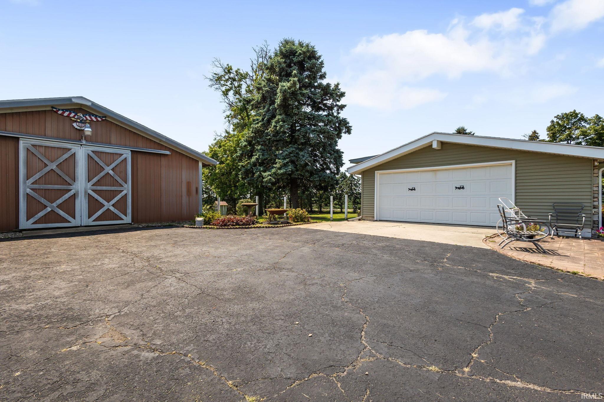 13982 Kline Road Mishawaka, IN 46544 - Photo 5 of 35