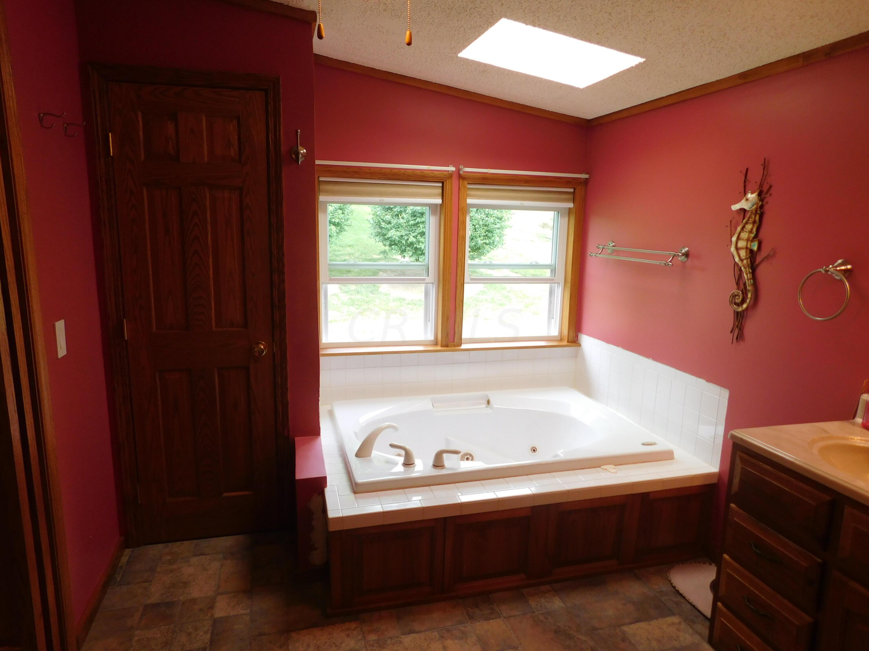 7893 Blacks Road Southwest Pataskala, OH 43062 - Photo 11 of 23