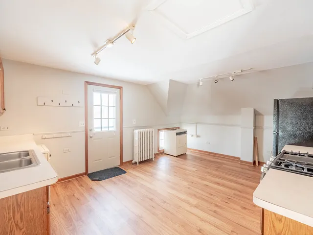 $364,900 | 38 Crissey Avenue, Geneva, IL 60134