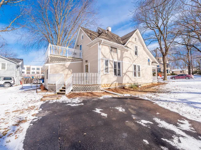 $364,900 | 38 Crissey Avenue, Geneva, IL 60134