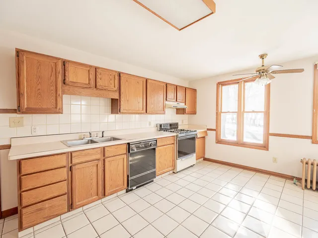 $364,900 | 38 Crissey Avenue, Geneva, IL 60134