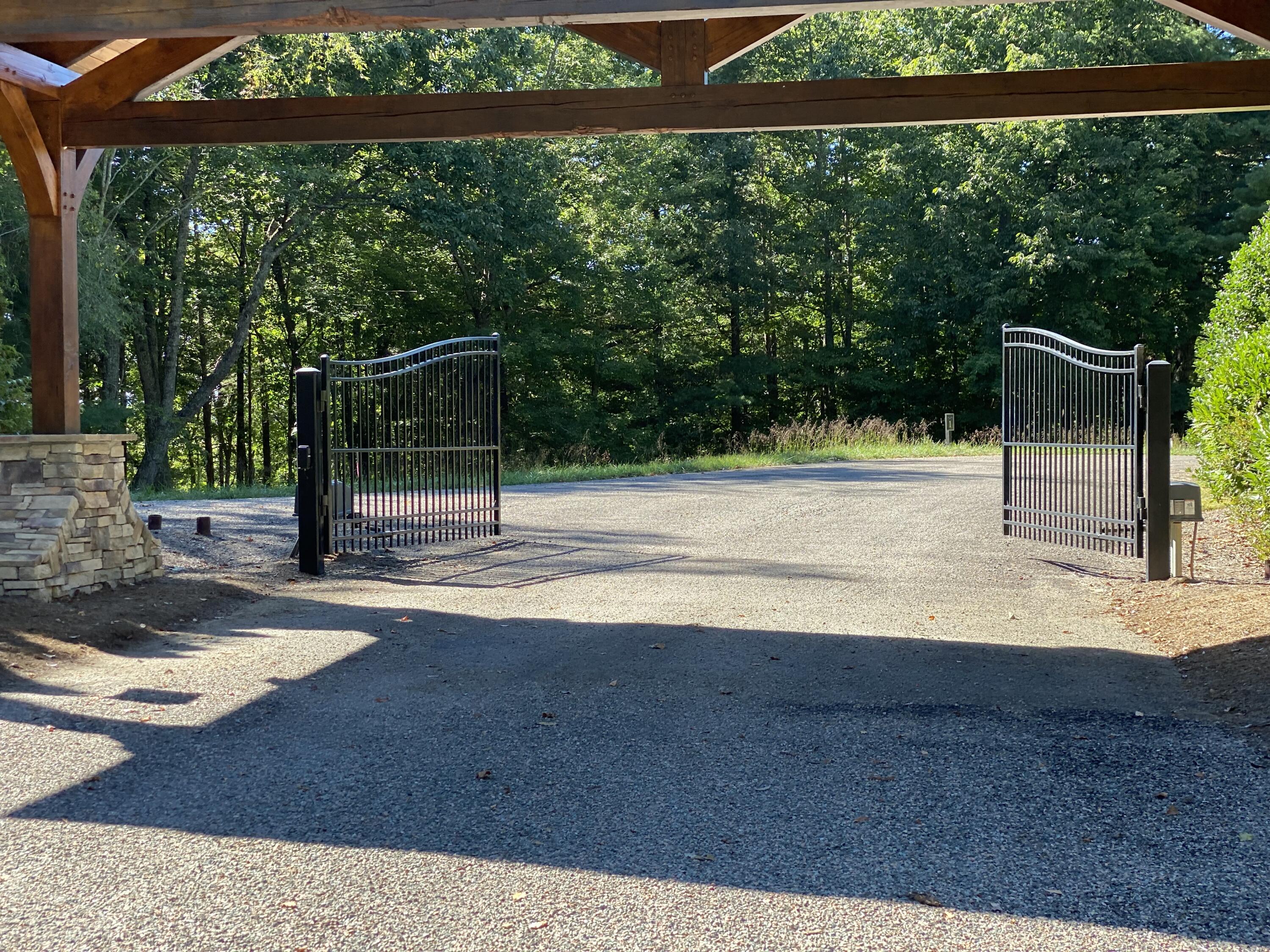 23 Dry Hill Road, Unit 23 Butler, TN 37640 - Photo 15 of 33 2F5BF971-B353-48E7-86D5-B3A228BE2F6E