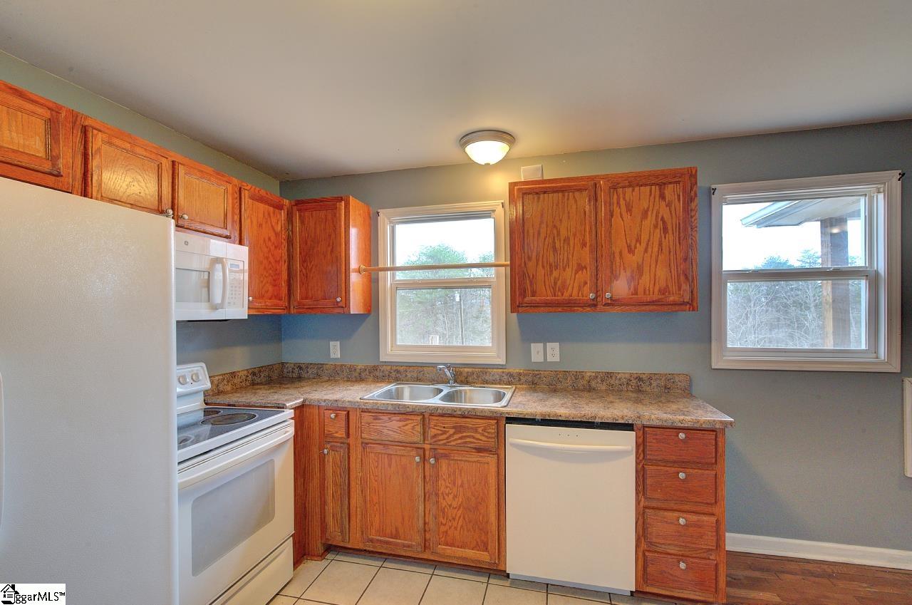 325 Rock Quarry Road Travelers Rest, SC 29690 - Photo 15 of 35