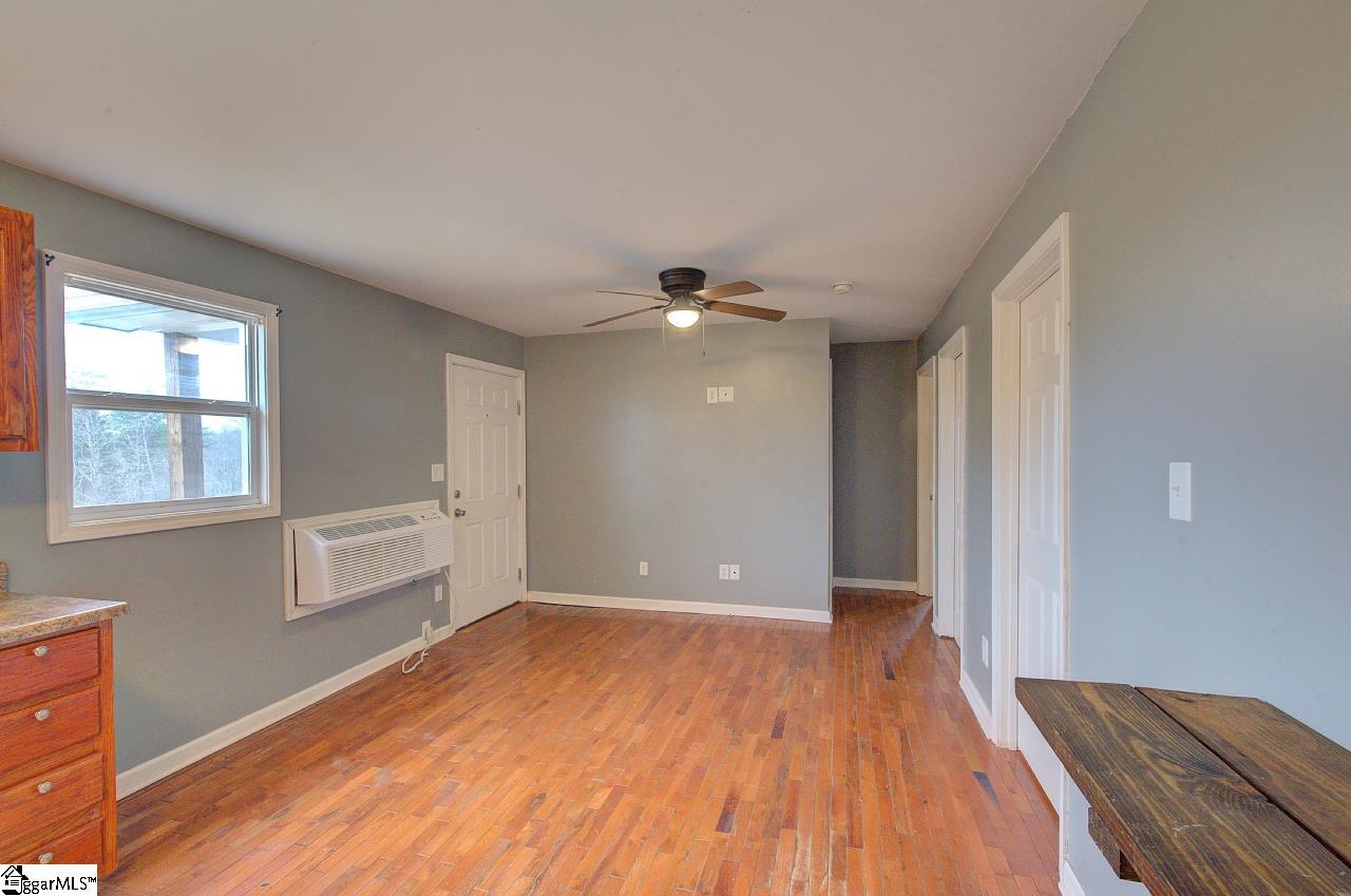 325 Rock Quarry Road Travelers Rest, SC 29690 - Photo 8 of 35