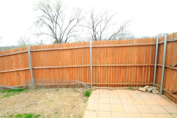 $2,000 | 4817 Green River Drive, Denton, TX 76208