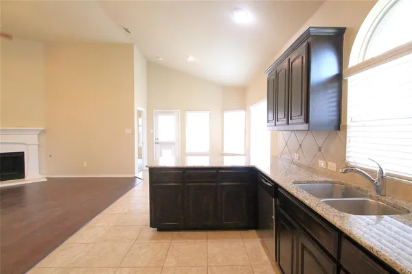 $2,000 | 4817 Green River Drive, Denton, TX 76208