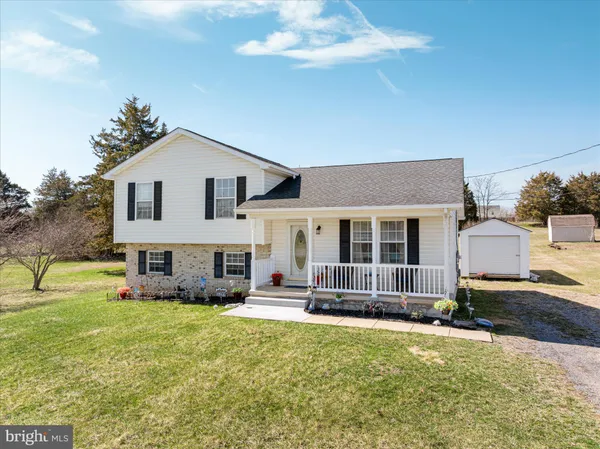 $374,900 | 302 Montana Court, Bunker Hill, WV 25413