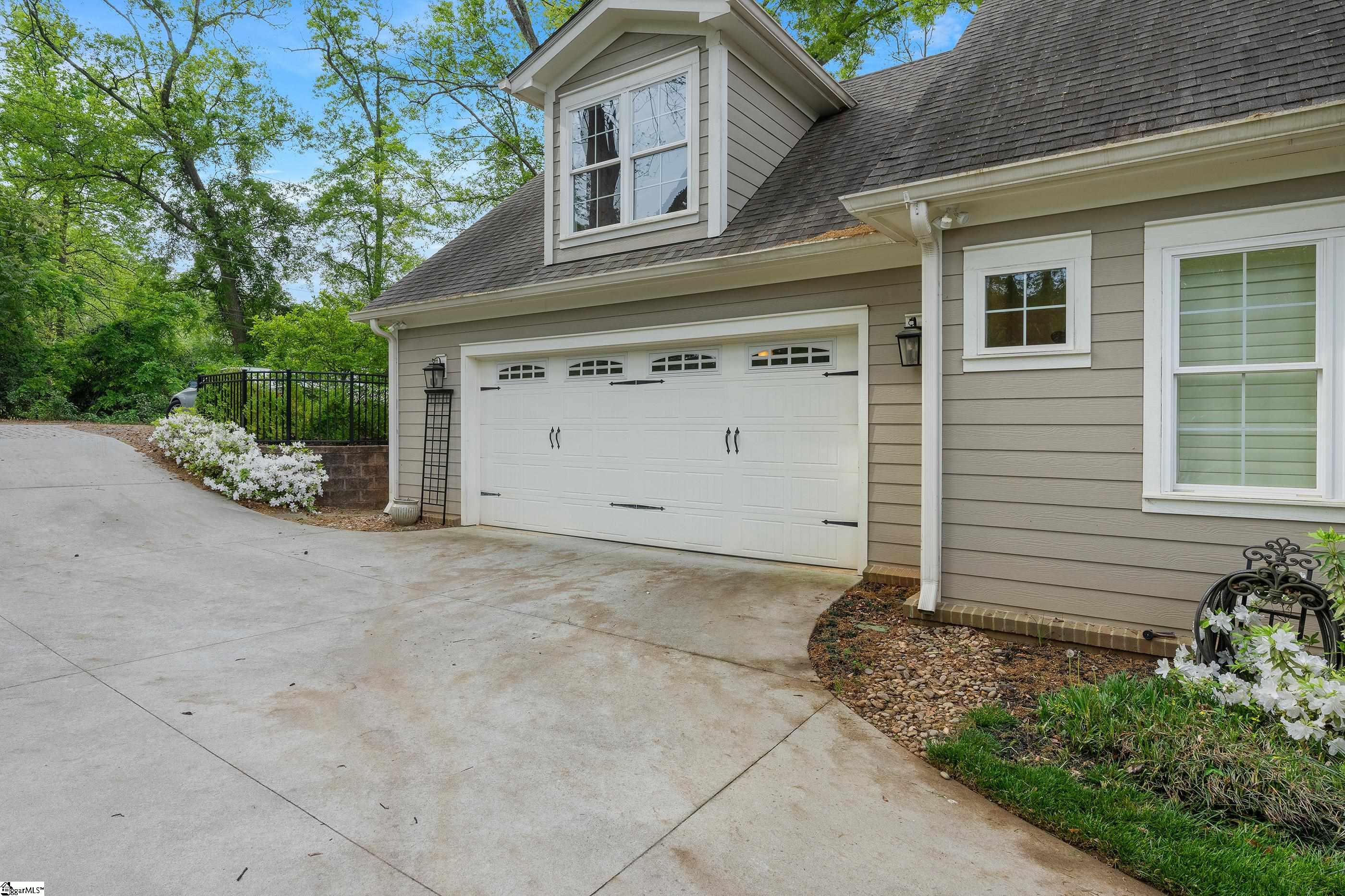 307 Grove Road Greenville, SC 29605 - Photo 32 of 35