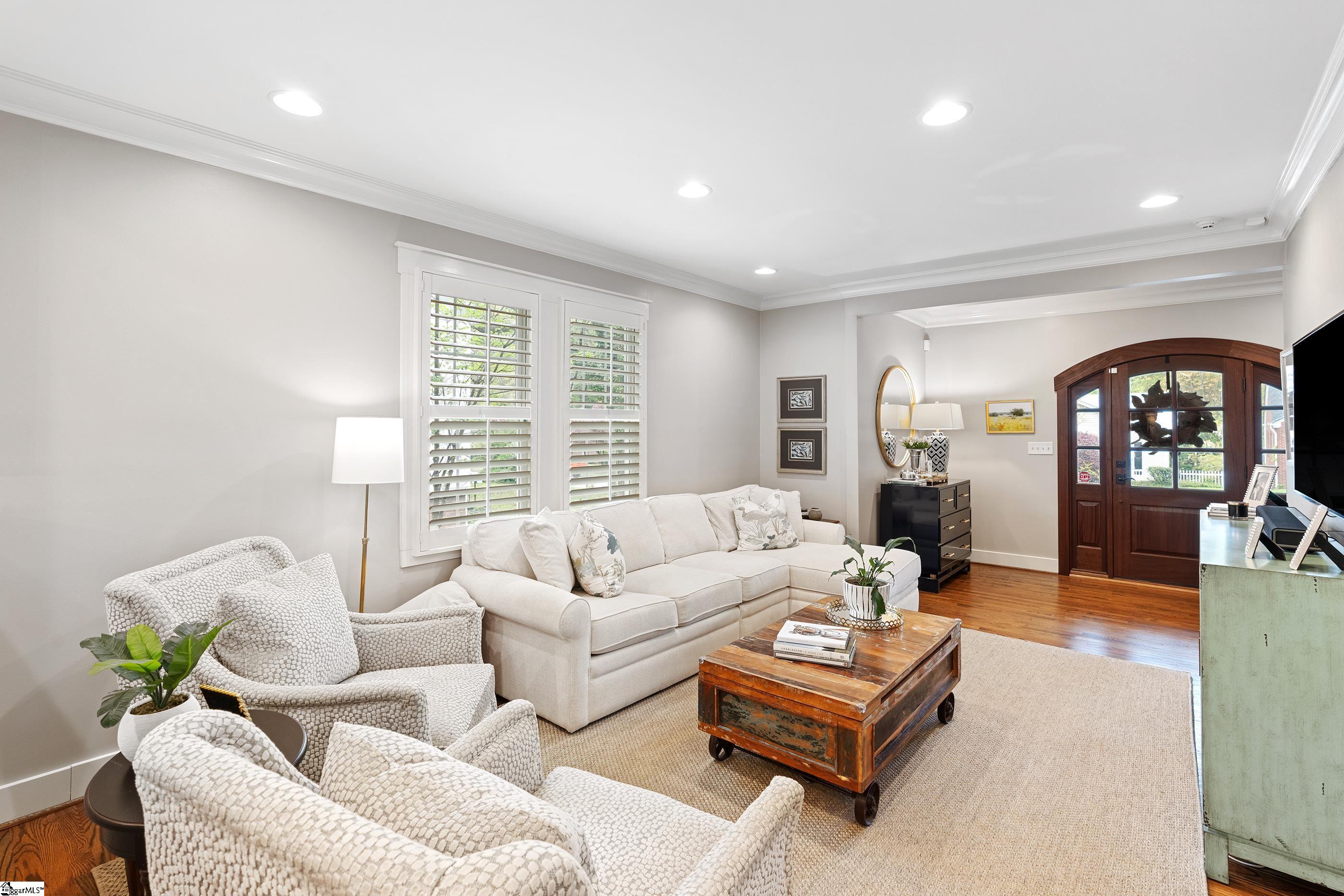 307 Grove Road Greenville, SC 29605 - Photo 5 of 35