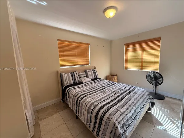 $2,950 | 2435 Wilson Street, Unit 1, Hollywood, FL 33020