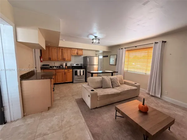 $2,950 | 2435 Wilson Street, Unit 1, Hollywood, FL 33020