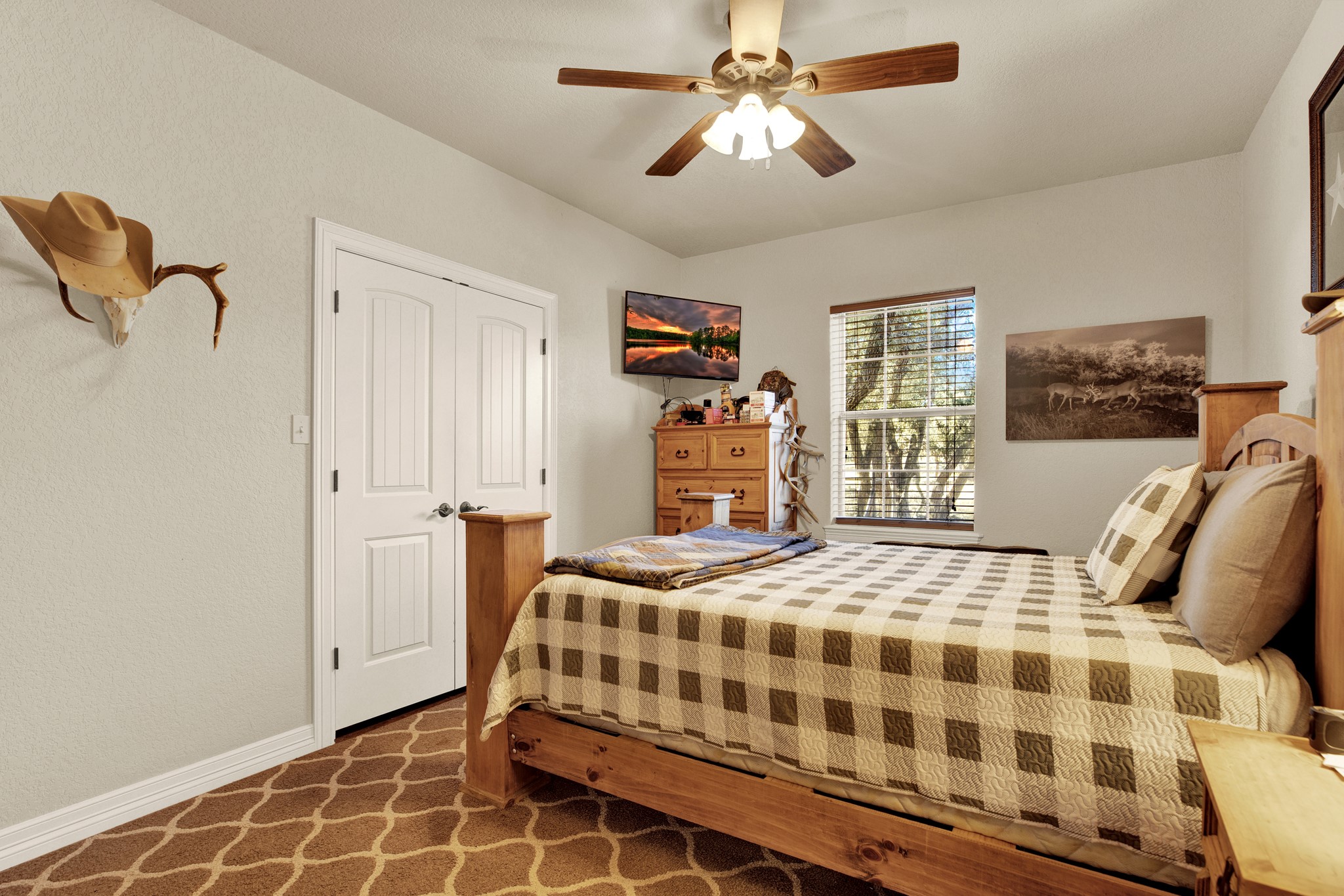 3691 K2 Road Leakey, TX 78873 - Photo 8 of 34 a bedroom with a bed and dresser