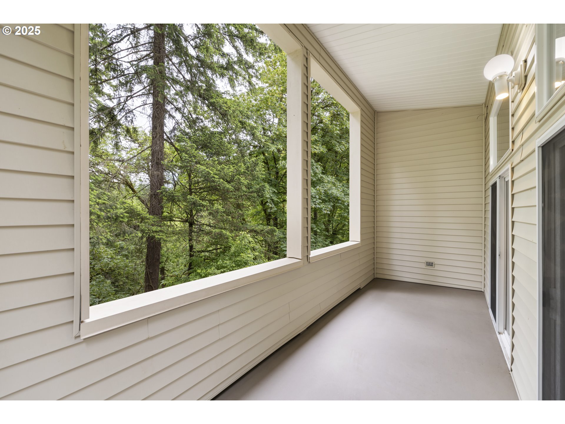 1983 Ridgewood Road Lake Oswego, OR 97034 - Photo 43 of 48 Gallery Image 43