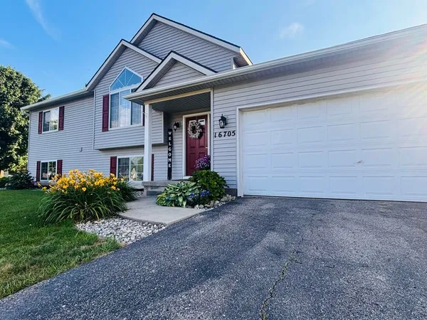 $359,900 | 16705 Antler Drive Northeast, Cedar Springs, MI 49319