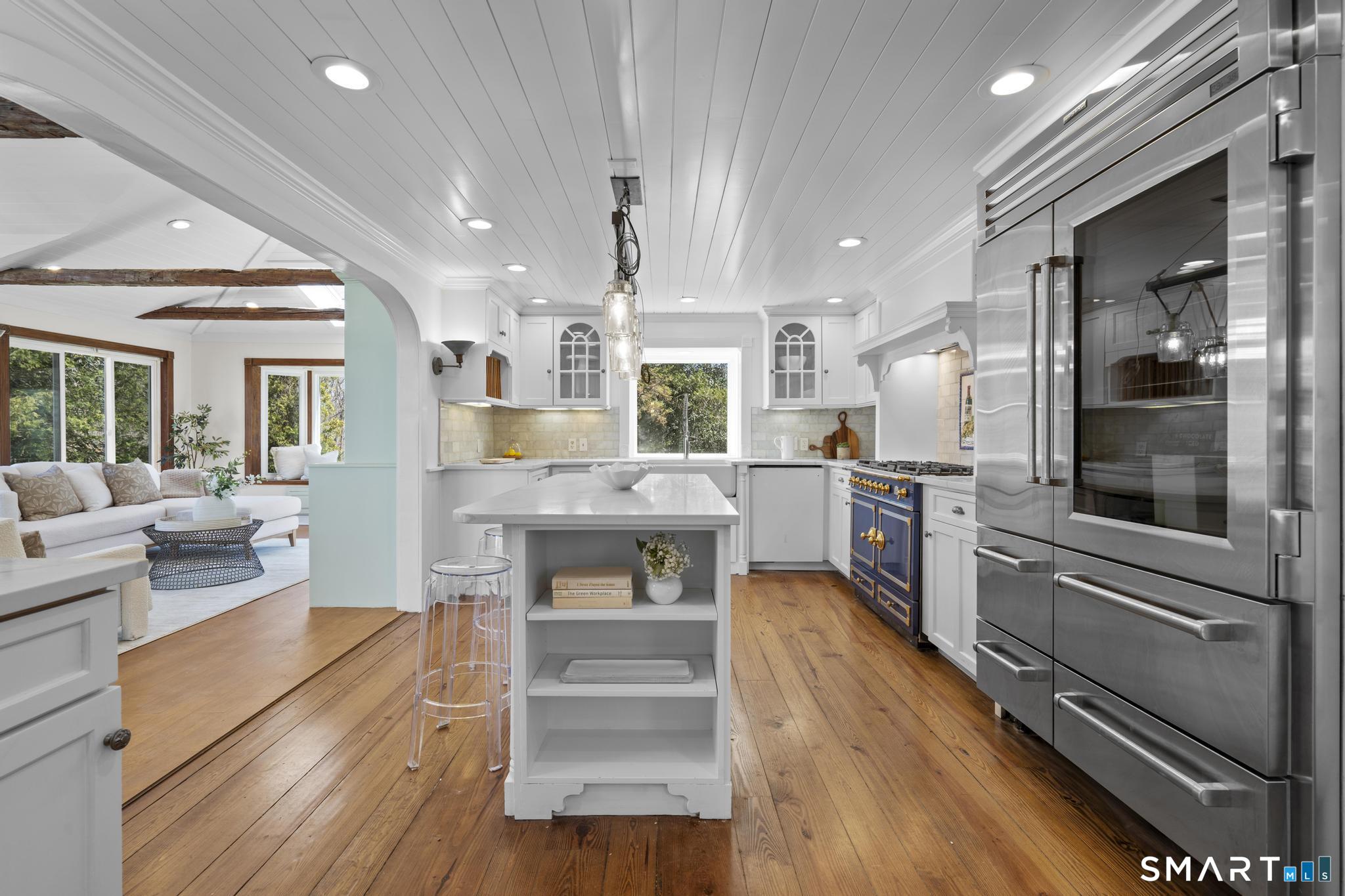 1090 Ridgefield Road Wilton, CT 06897 - Photo 7 of 37