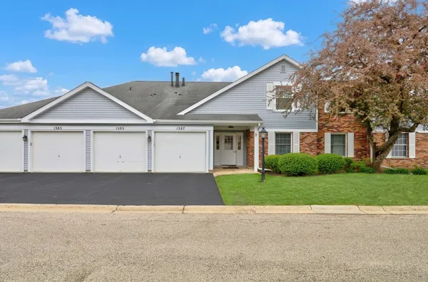 $239,900 | 1395 Stratford Drive, Gurnee, IL 60031