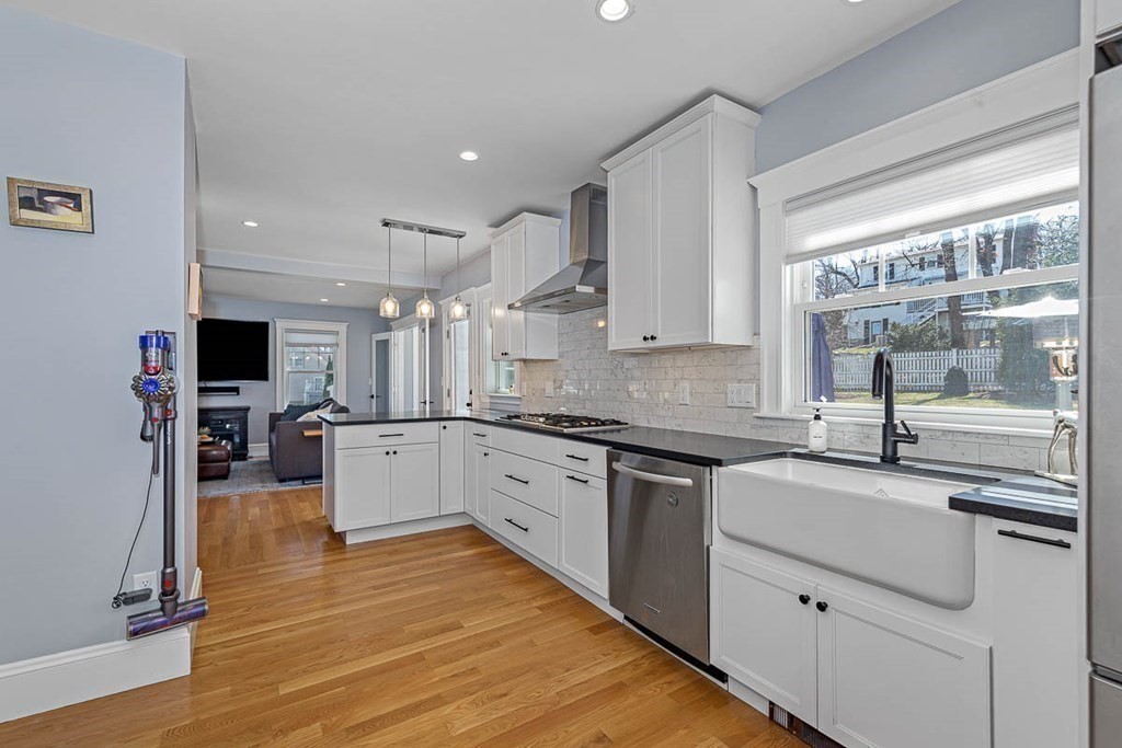 260 Marrett Road Lexington, MA 02421 - Photo 13 of 42 Gallery Image 13