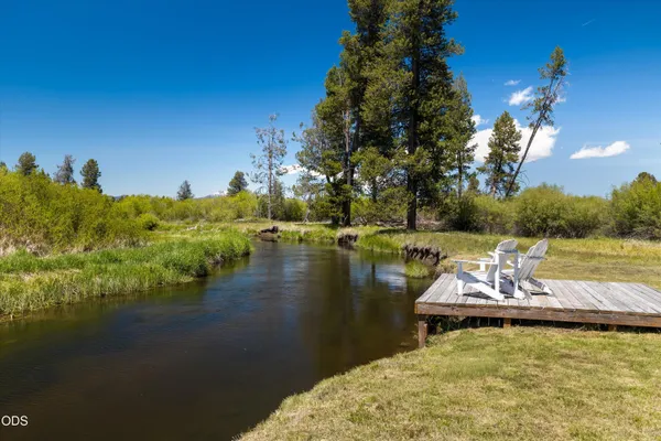 $950,000 | 53345 Riverview Drive, La Pine, OR 97739