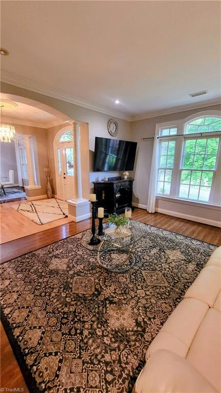 7035 Skylark Road Pfafftown, NC 27040 - Photo 11 of 47 Pretty Light filled Living Space!