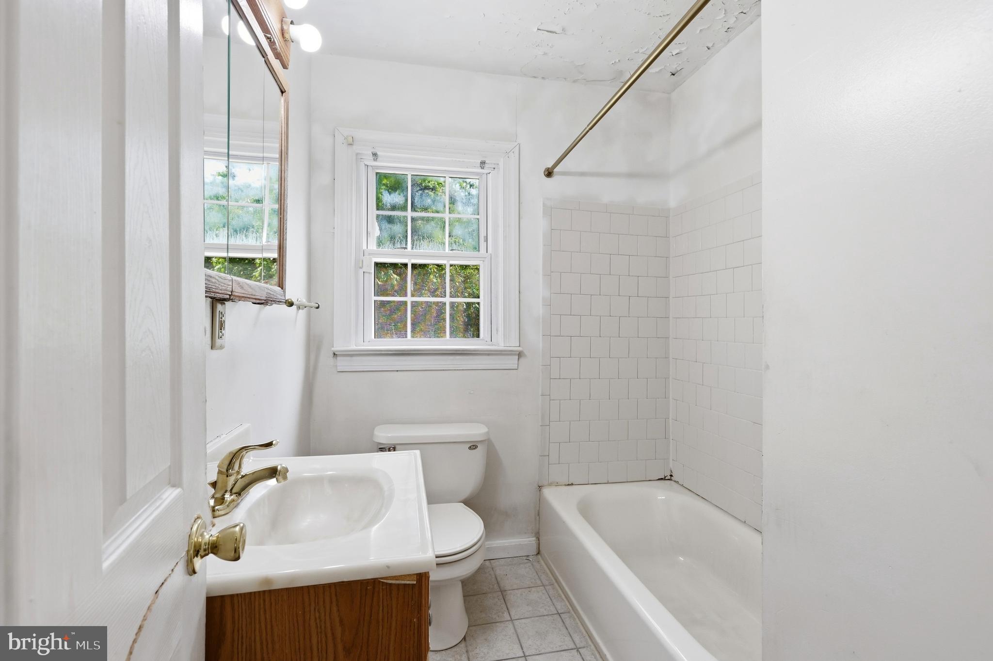 6207 Woodley Road Clinton, MD 20735 - Photo 11 of 23 Gallery Image 11