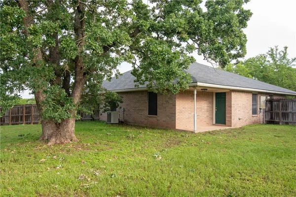 $1,500 | 1735 Rock Hollow Loop, Bryan, TX 77807