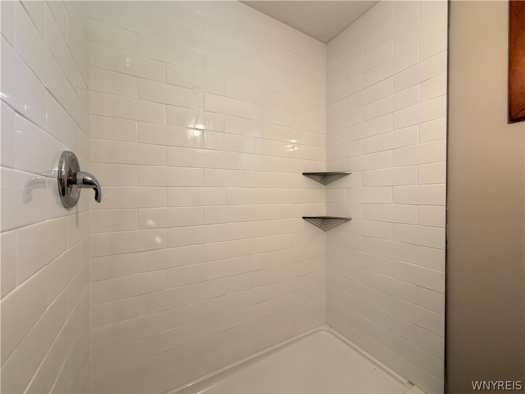 5255 Big Tree Road Orchard Park, NY 14127 - Photo 7 of 28