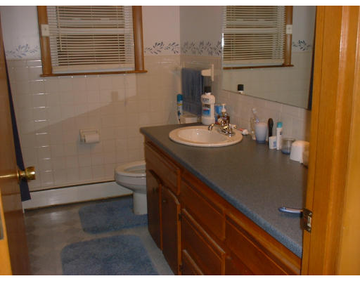 424 Franklin Road Fitchburg, MA 01420 - Photo 4 of 5 Gallery Image 4