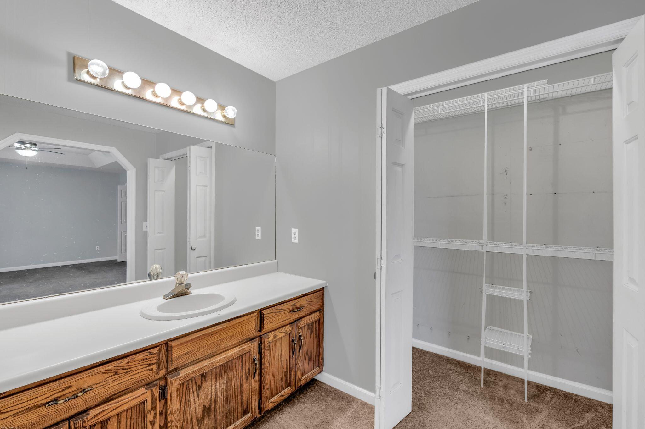 7234 Banther Road Harrison, TN 37341 - Photo 11 of 35 Full bathroom