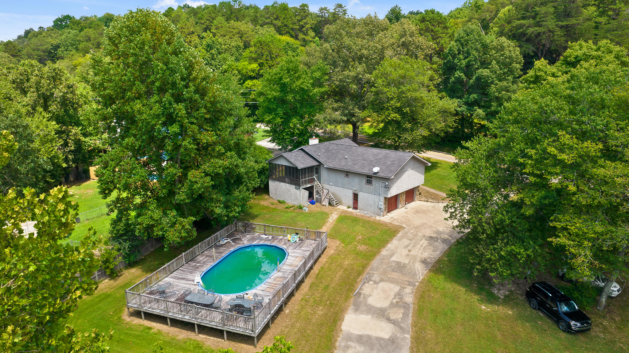 7234 Banther Road Harrison, TN 37341 - Photo 3 of 35 Enjoy your pool in the summer!