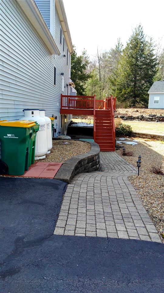 122 Winkley Farm Lane Rochester, NH 03867 - Photo 3 of 38