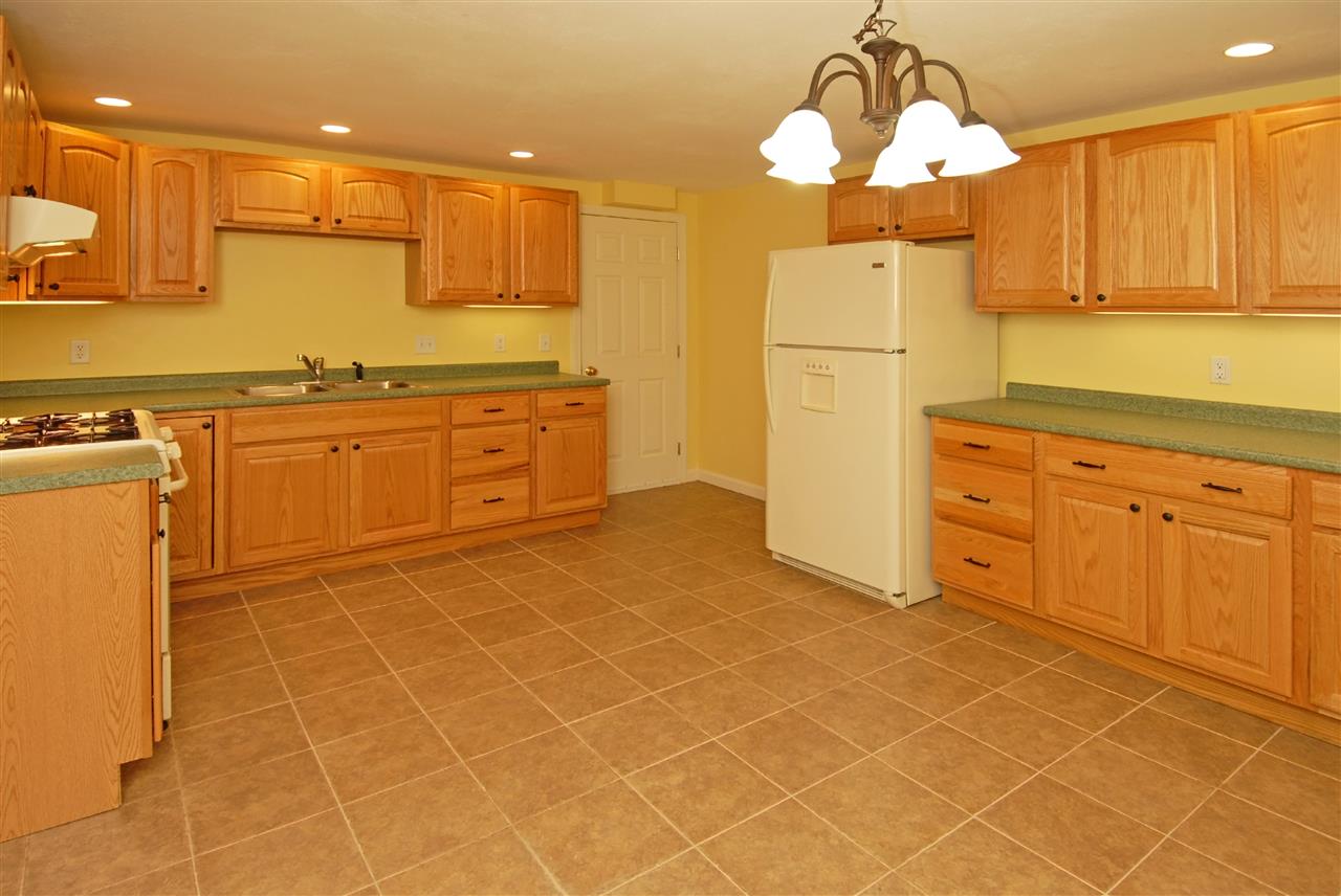122 Winkley Farm Lane Rochester, NH 03867 - Photo 23 of 38