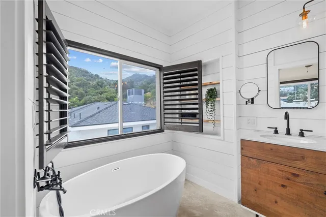 $1,248,000 | 7422 Valaho Lane, Tujunga, CA 91042