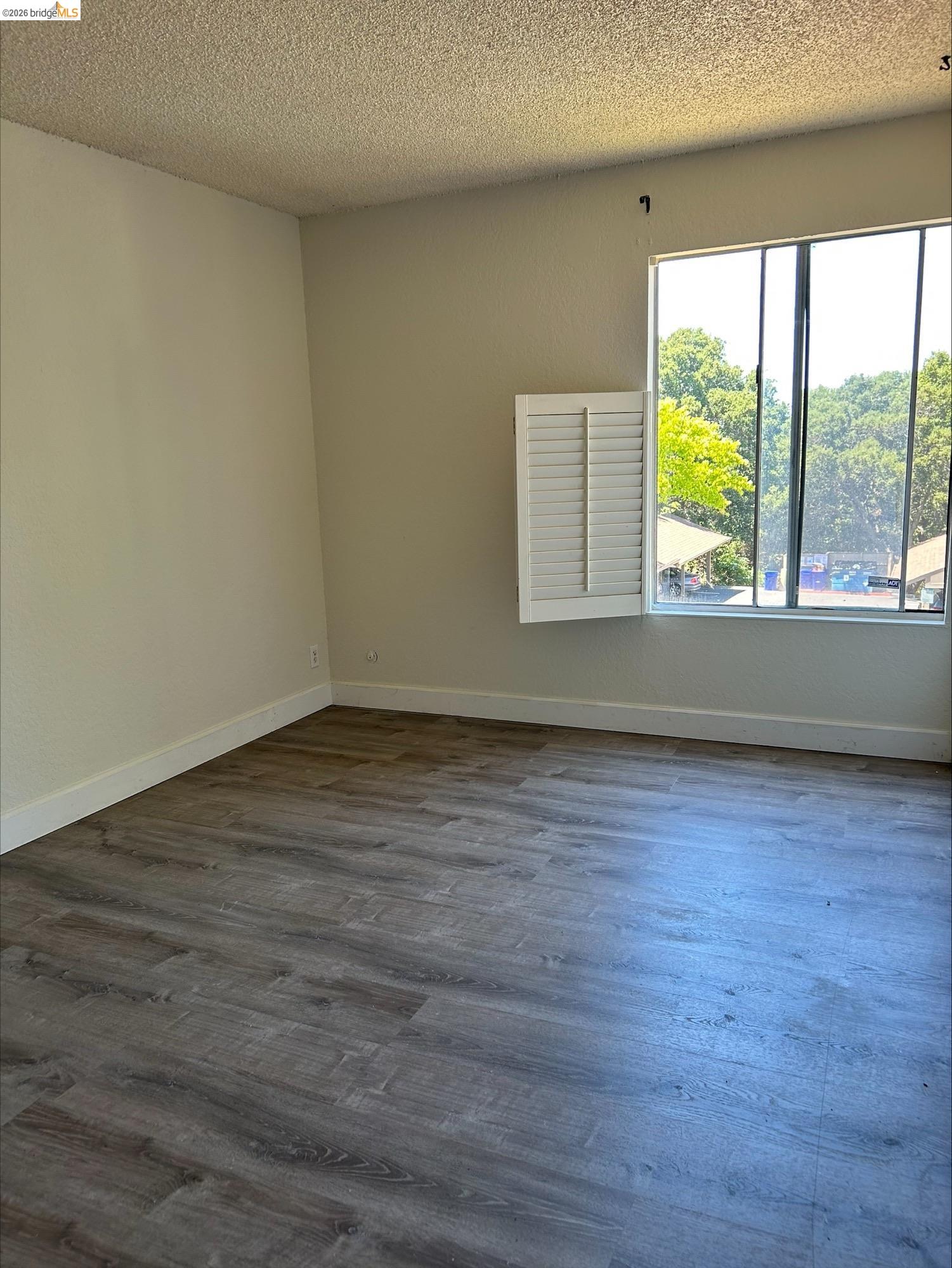 5313 Ridgeview Circle, Unit 4 El Sobrante, CA 94803 - Photo 13 of 31