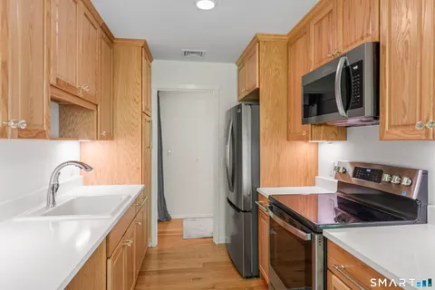 $270,000 | 69 Heritage Village, Unit C, Southbury, CT 06488