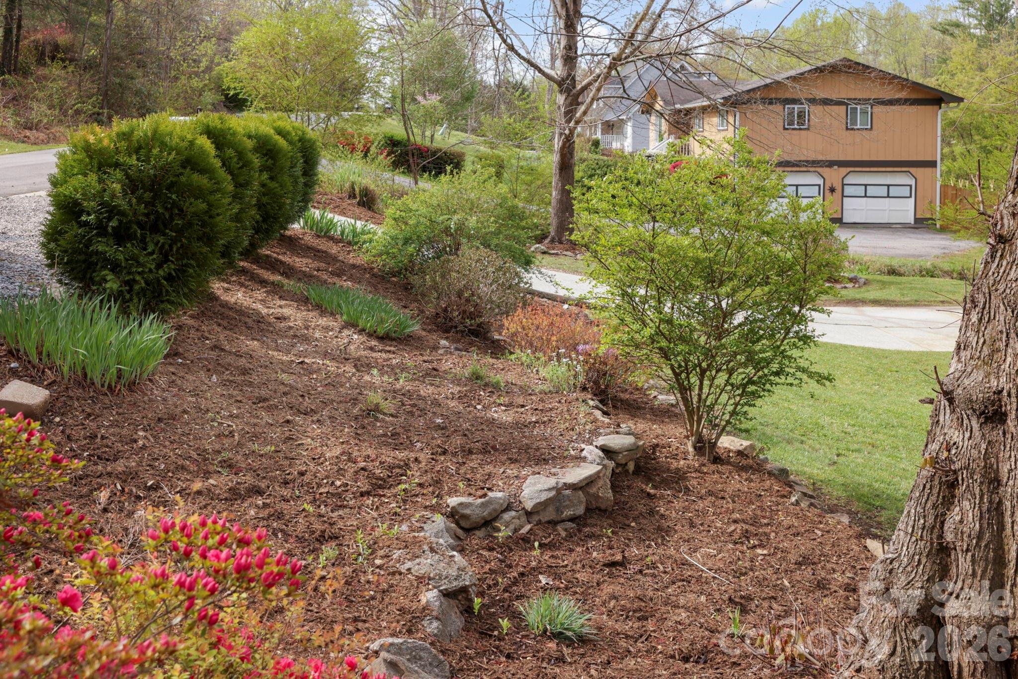 147 Higgins Road Fletcher, NC 28732 - Photo 11 of 38