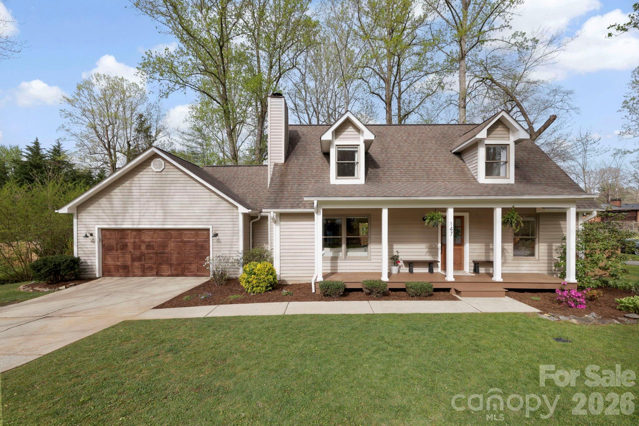 147 Higgins Road Fletcher, NC 28732 - Photo 3 of 38