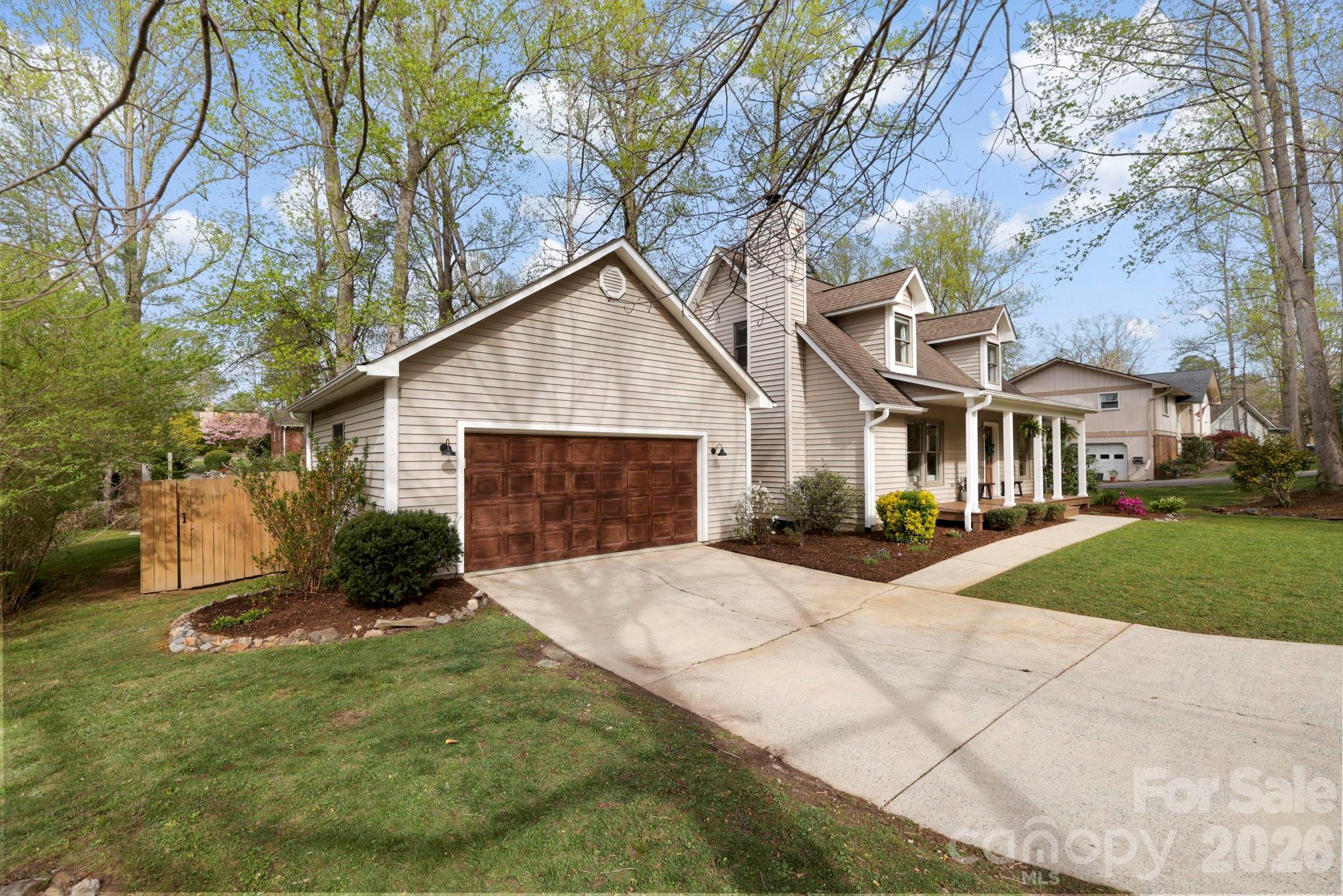 147 Higgins Road Fletcher, NC 28732 - Photo 4 of 38